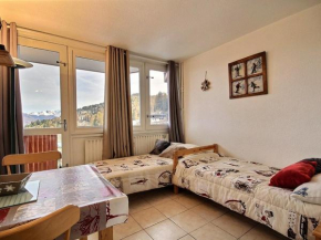 Studio rénové au pied des pistes avec balcon, idéal pour 2 personnes - FR-1-455-117